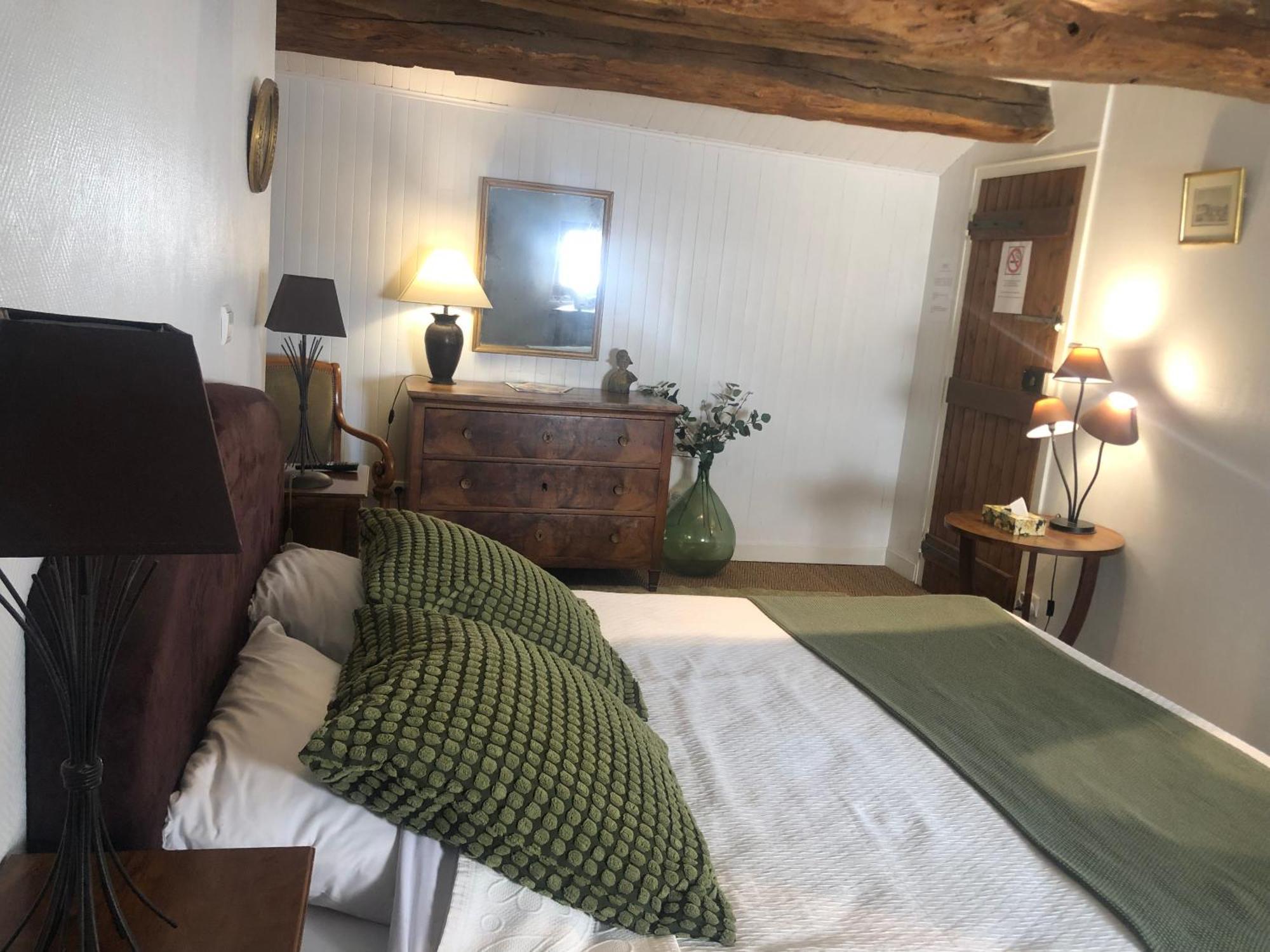 La Maison Des Gardes - Chambres D'Hotes Cluny Exteriér fotografie