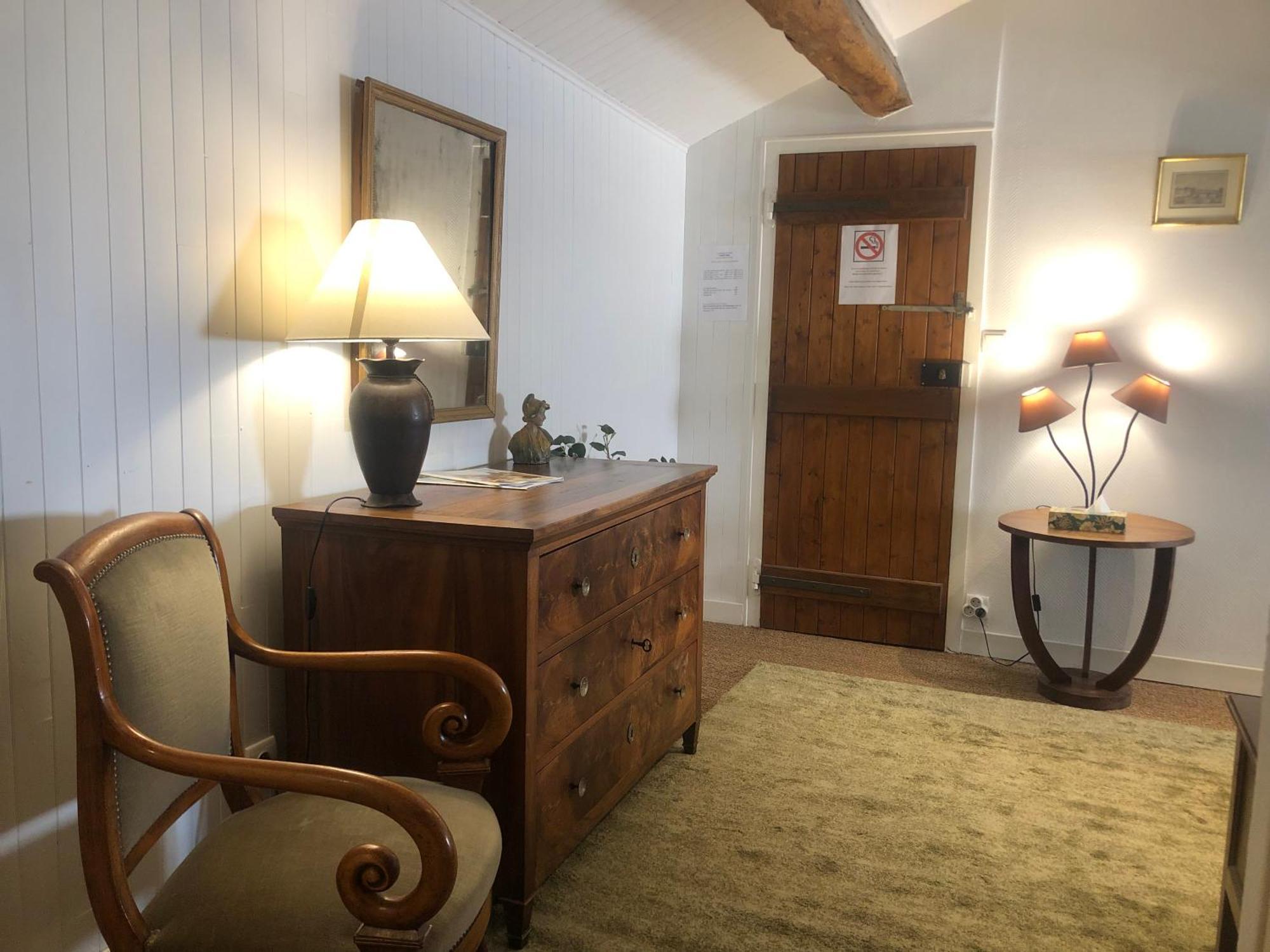 La Maison Des Gardes - Chambres D'Hotes Cluny Exteriér fotografie