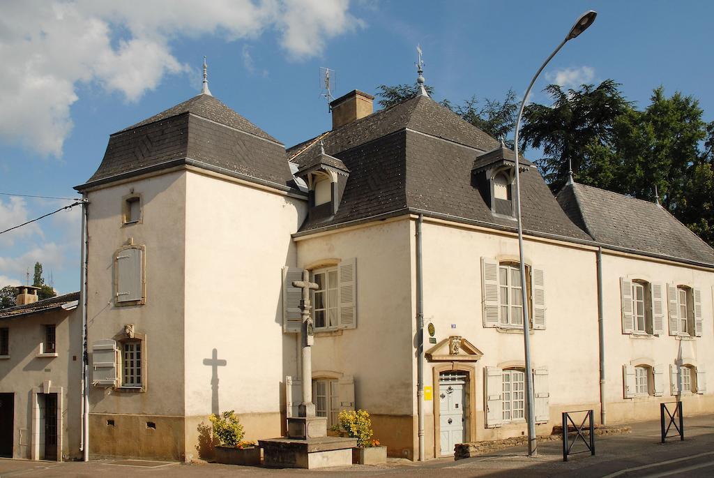 La Maison Des Gardes - Chambres D'Hotes Cluny Exteriér fotografie